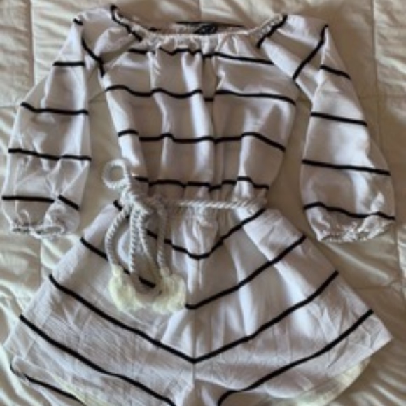 Romper - Picture 1 of 4